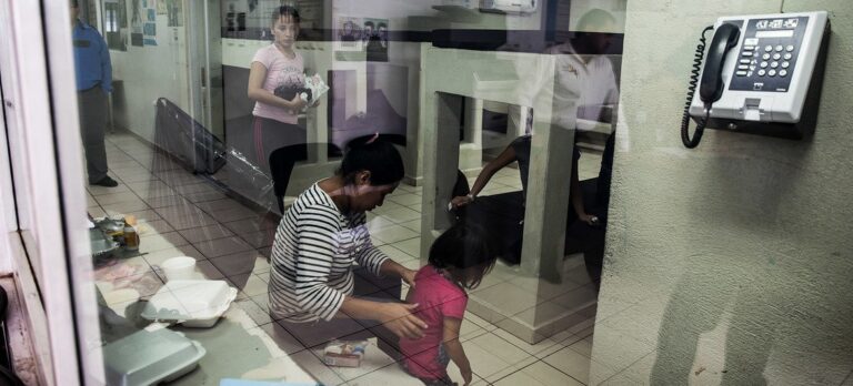 El Alto Comisionado de la ONU expresa preocupaciones de derechos humanos por las deportaciones desde Estados Unidos