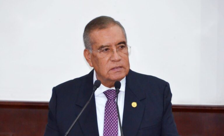 Exhorta diputado Raúl Onofre a fortalecer bioseguridad en granjas avícolas del país