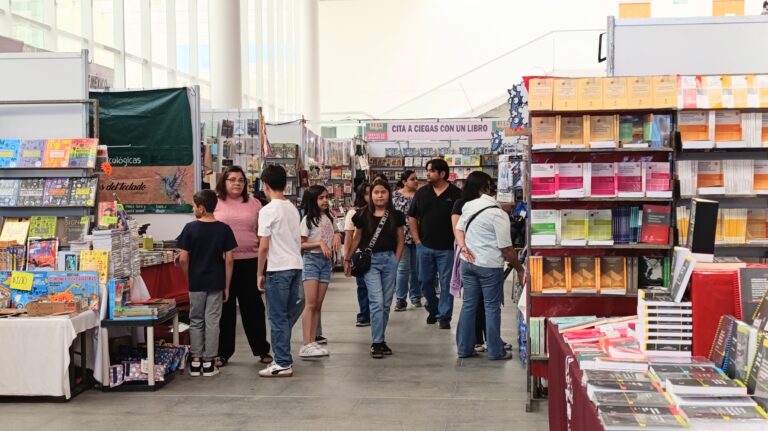 Habrá venta nocturna en la Feria Internacional del Libro de Coahuila 
