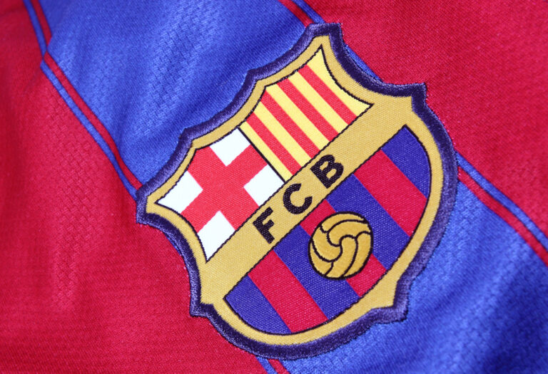 Las Mejores Ofertas en Camisetas de Fútbol Baratas y Camisetas del Barcelona Esta Temporada