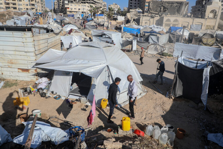 La ayuda humanitaria sigue sin llegar a la gente de Gaza