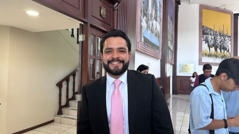 Plantea Hurtado créditos a mujeres responsables del hogar