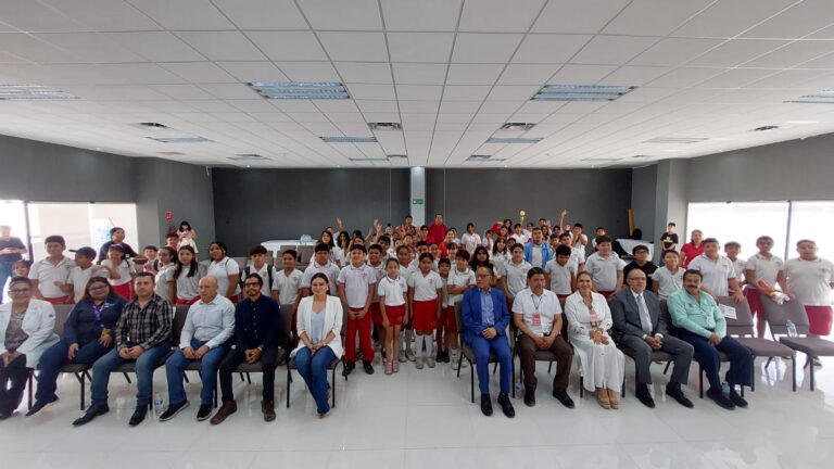 Presentan el cuento “Sofía en su Misión Especial: A la Caza de Mosquitos” en la FILC 2025 en Torreón