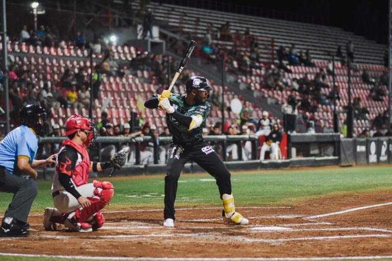 Saraperos cae 5-9 ante Caliente y se empata la serie