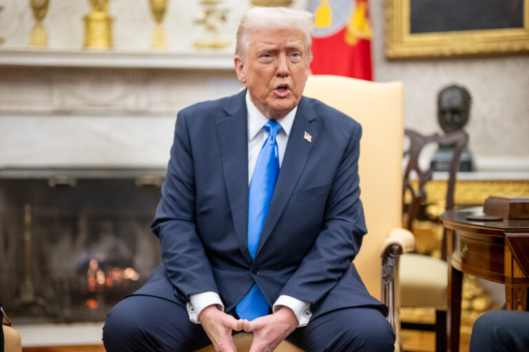 Trump afirma que México y Canadá no respetan el T-MEC y pronto se renegociará