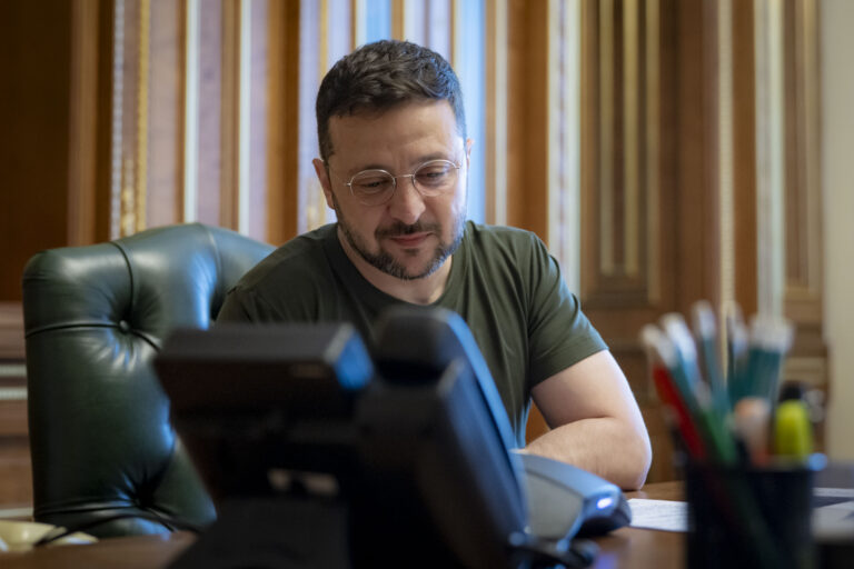 Zelensky habló con el papa León XIV y le planteó su nueva tregua con Rusia