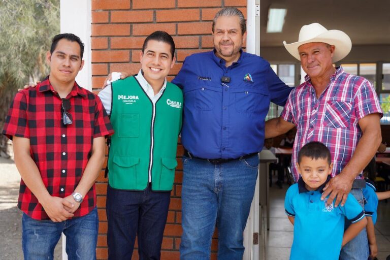 Agradecen apoyos para mejorar la educación en Ramos Arizpe