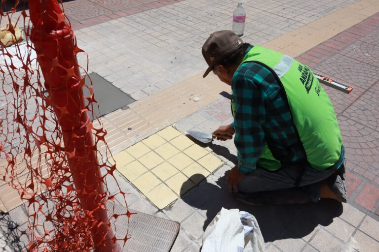 Avanza reposición y reparación de registros en el Distrito Centro