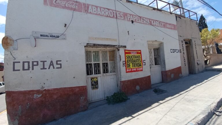 Derrumba Oxxo tiendita de la esquina en Ojo de Agua