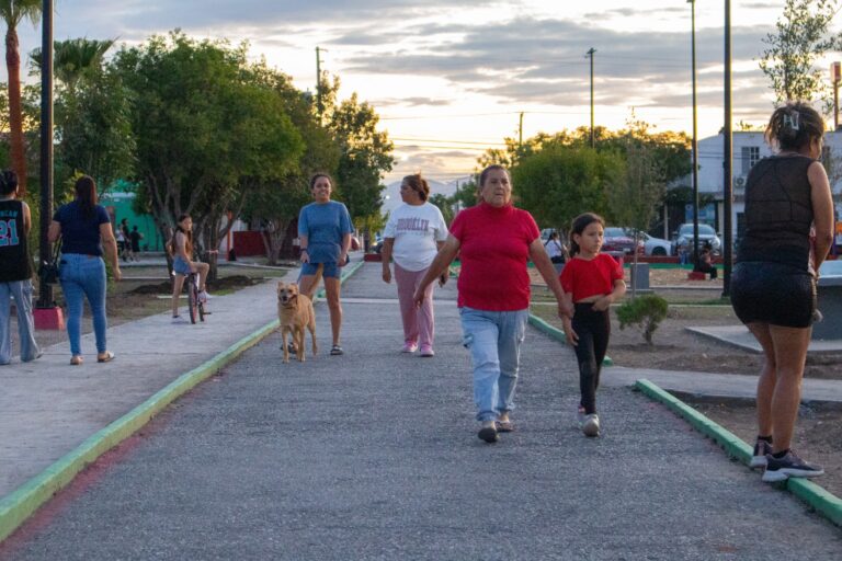 Disfrutan miles de saltillenses la plaza Mirasierra Spurs y avances de “Activa tu Parque” en la Saltillo 2000