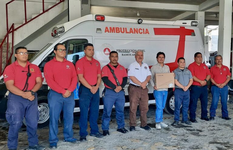 Donan equipo Starlink a Protección Civil de Ramos Arizpe para mejorar comunicación en emergencias