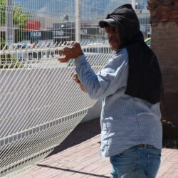 Equipo de ‘Aquí Andamos’ interviene plaza pública en Mirasierra