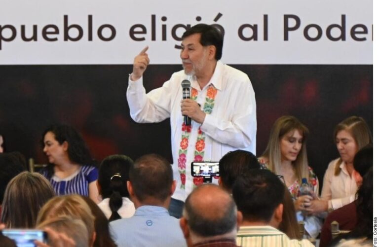 Es perverso no regularizar a migrantes de años.- Noroña