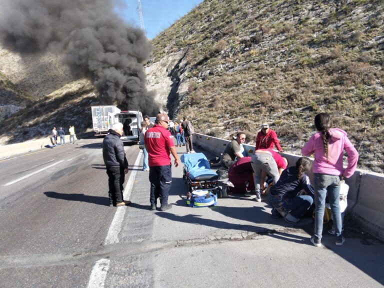 Dos muertos y múltiples daños tras choque en Los Chorros