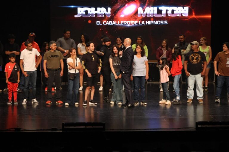 John Milton hipnotizó a Saltillo con dos funciones diferentes