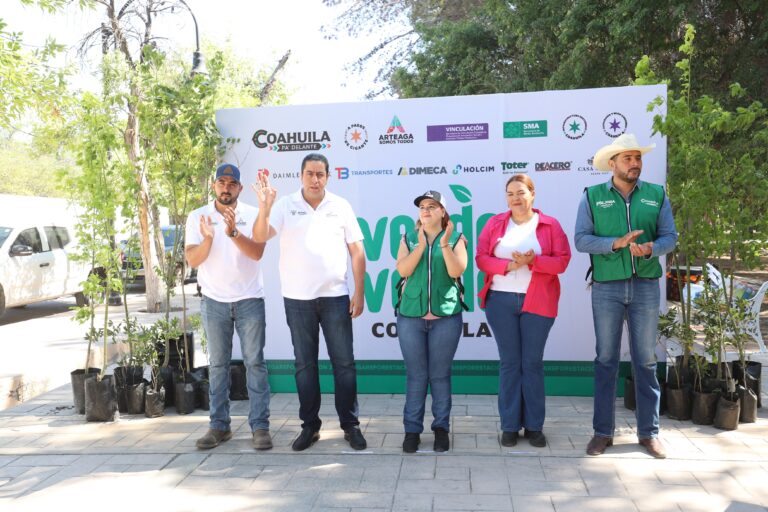 Se reforestan espacios públicos emblemáticos como la Alameda Venustiano Carranza