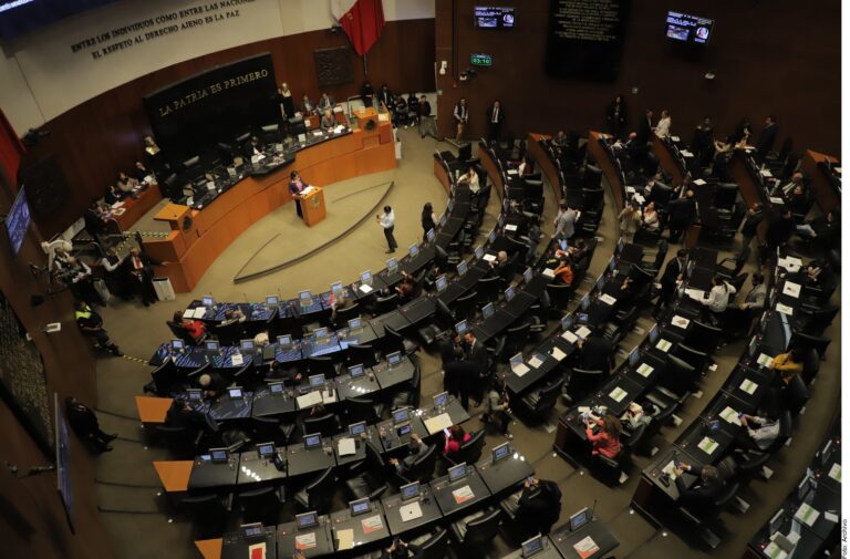 Son senadores mexicanos segundos mejor pagados en América Latina