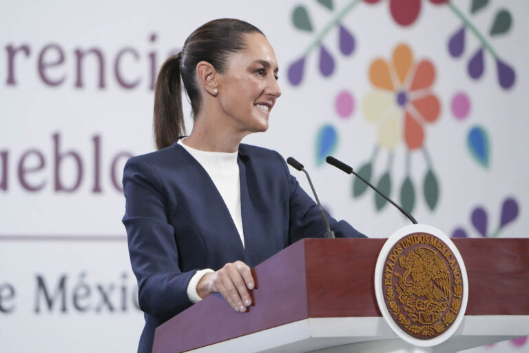 Admitió Trump que migrantes mexicanos trabajan por EU.- Sheinbaum