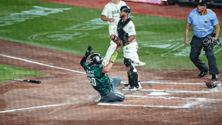 Bravos frena la racha de Saraperos al iniciar la serie