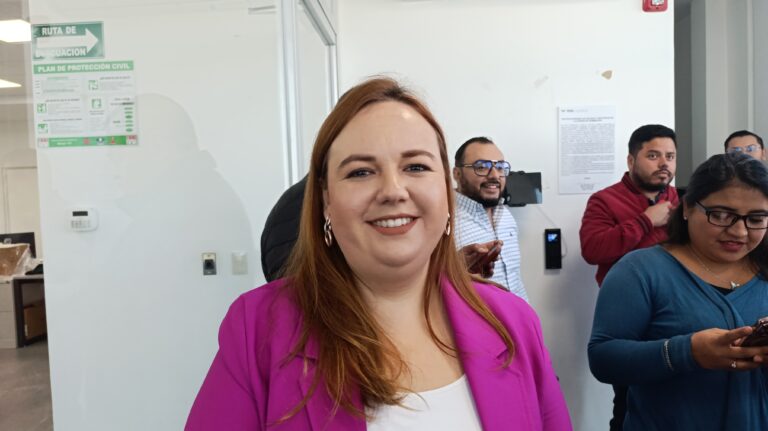 Busca alcaldesa Ana Karen regular práctica de senderismo en Sierra de Arteaga para prevenir riesgos entre paseantes