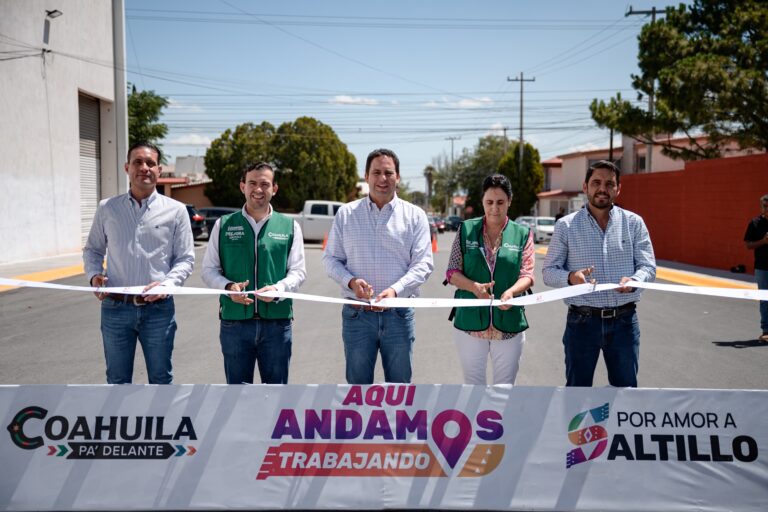 Cumple Javier Díaz a las y los vecinos de la colonia Miravalle