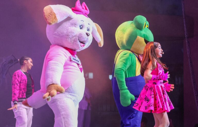 Disfrutan miles el Magiconcierto con Los Meñiques De la Casa, Saritah Bebé y Lara Campos