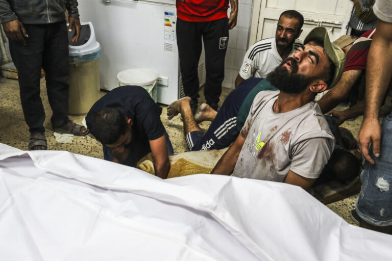 Gaza: Los palestinos tienen la opción de morir de hambre o ser asesinados intentando recibir comida