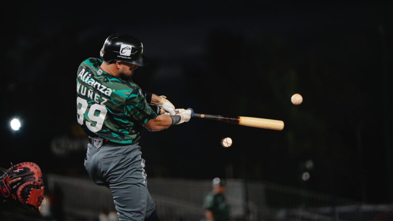 En once entradas Saraperos cayó en León