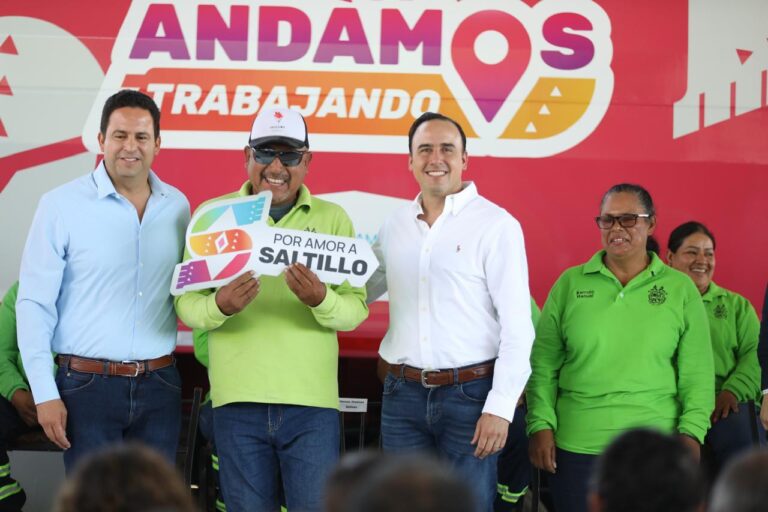 Entregan Manolo y Javier camiones recolectores de basura, carritos de barrido manual y desbrozadoras