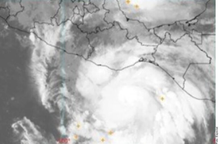 Evoluciona ‘Erick’ a categoría 2