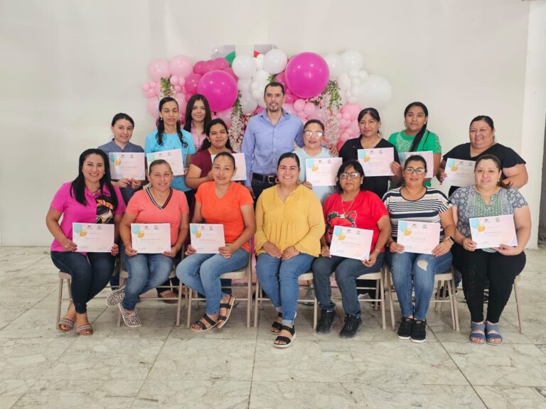 Impulsa diputado Sergio Zenón cursos para el emprendimiento de mujeres en Nava, Morelos y Allende