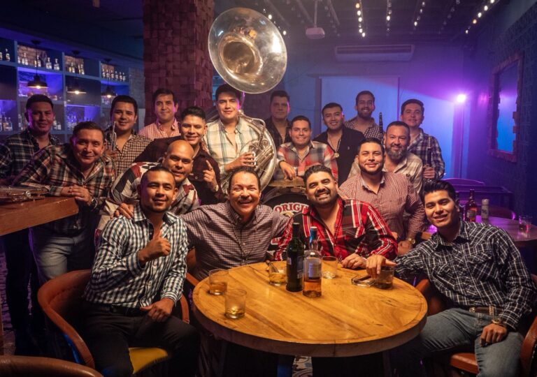 La Original Banda El Limón graba el video de “Traguitos De Licor” junto a Julio Preciado, en el marco de su 60 aniversario