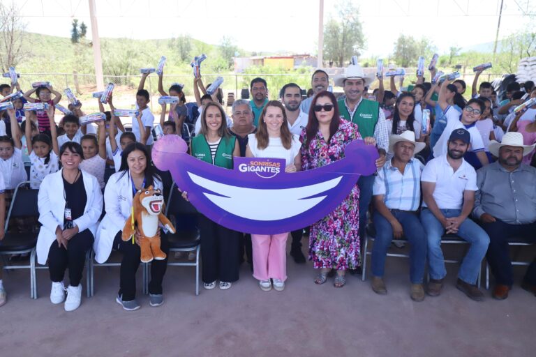 Llevan “Sonrisas Gigantes” a comunidades de General Cepeda