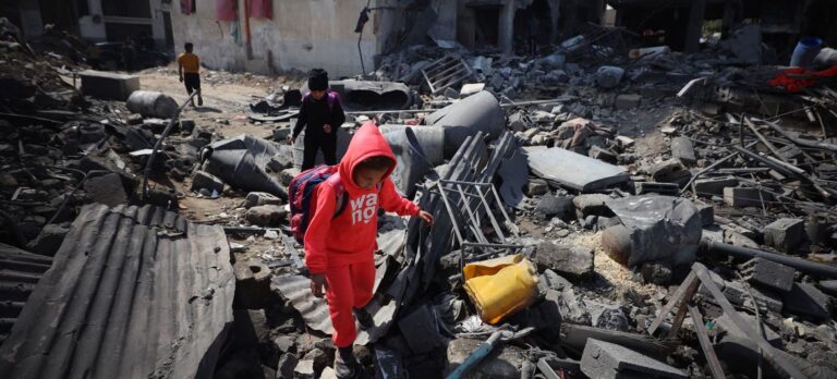 Los ataques israelíes a sitios educativos en los territorios palestinos ocupados constituyen crímenes de guerra