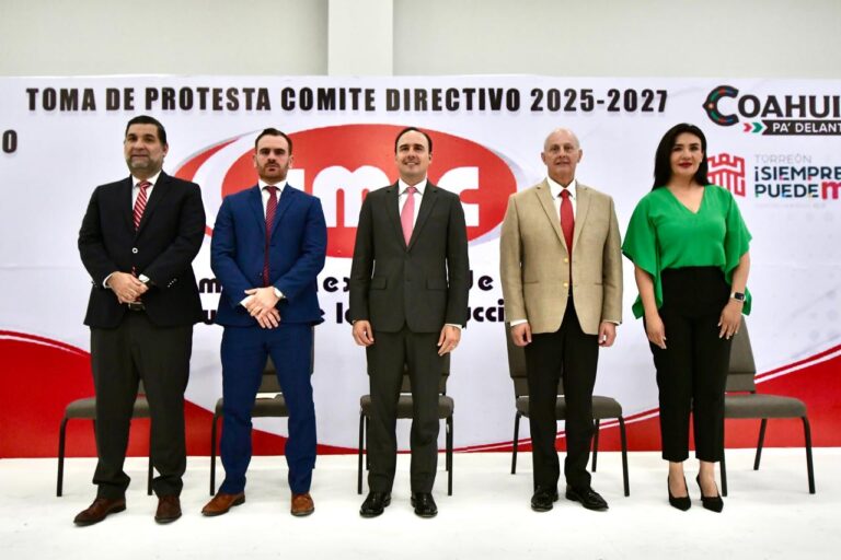 Manolo Jiménez y Román Cepeda presiden toma de protesta del Consejo Consultivo de CMIC