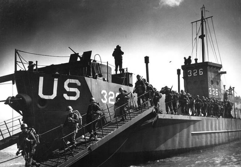 Padre del papa León XIV participó en Segunda Guerra Mundial con la marina USA, revela Departamento de defensa