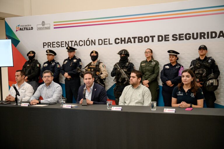 Presenta Javier Díaz el ChatBot Comisaría Saltillo; es el primero en su tipo en el país