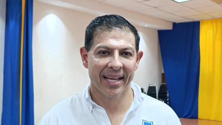 Propone rector Octavio Pimentel centros de empoderamiento para alumnas en la UA de C 