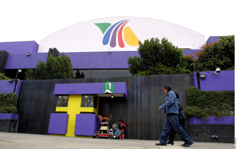 Rechaza Corte revisar deuda fiscal de TV Azteca