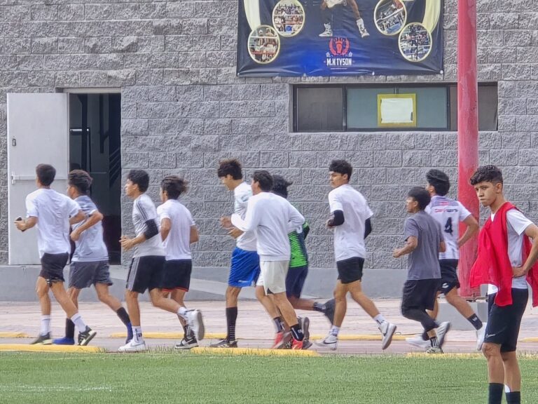 Seleccionan en Ramos Arizpe a 26 jóvenes en primera visoria para equipo profesional de futbol T-Rex