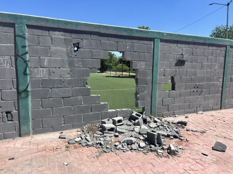 Vandalizan canchas deportivas en Valle de los Pinos; Autoridades apoyarán con reparaciones 