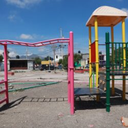 Avanzan trabajos de rehabilitación de la plaza pública en la Saltillo 2000