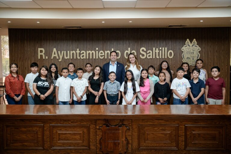 Destacan Javier Díaz y Luly López compromiso con la niñez y la juventud