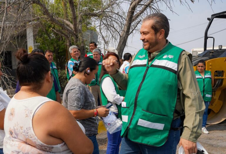 Ramos Arizpe intensifica trabajos de bacheo y vialidad