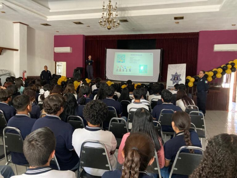 Fortalece Ramos Arizpe prevención con pláticas sobre redes sociales en escuelas