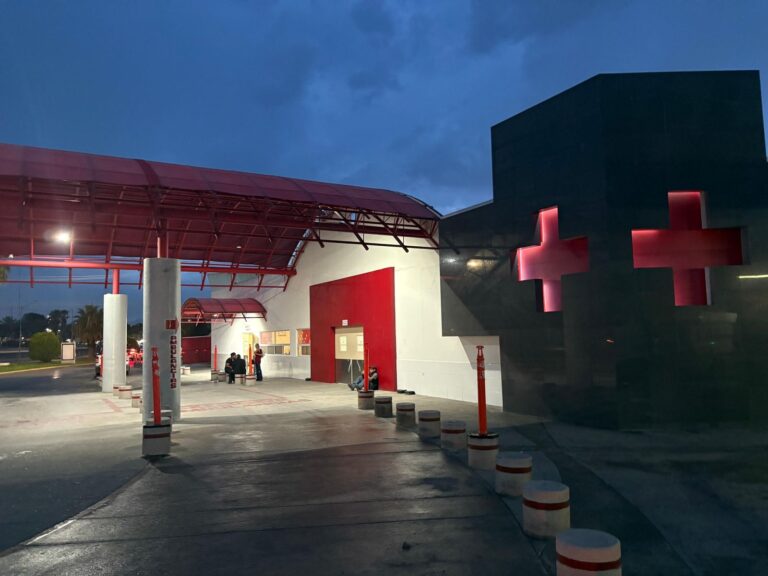 Muere adulto mayor tras sufrir infarto al salir de partido de básquetbol en Saltillo