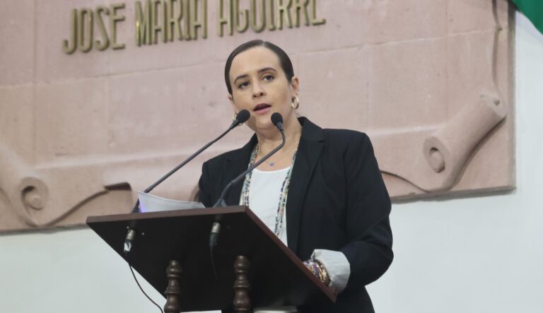 Normas de seguridad vial para usuarios de vehículos sustentables en Coahuila: Beatriz Fraustro