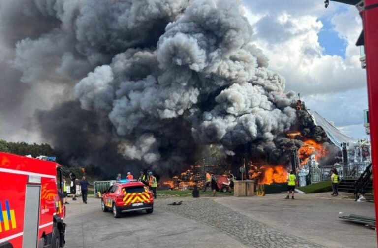 A dos días de su apertura, un incendio devoró el escenario principal de Tomorrowland