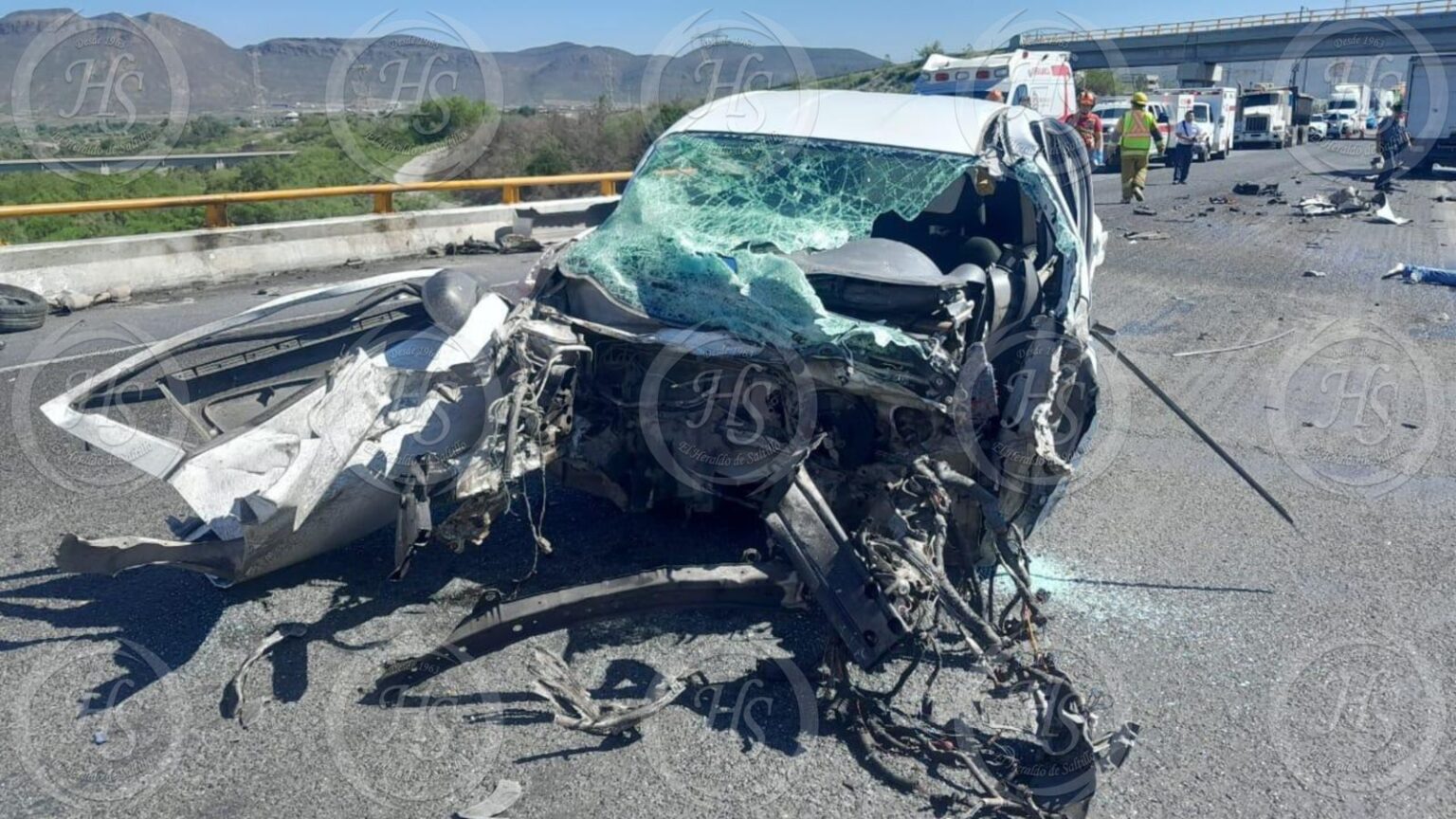Accidente en el Libramiento Norponiente deja dos muertos en Ramos Arizpe