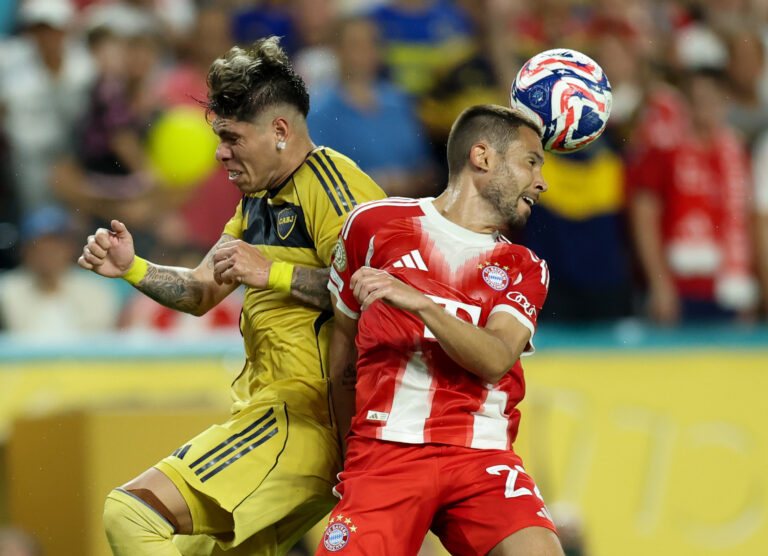 Advierten sobre efectos negativos de cabecear la pelota en el fútbol